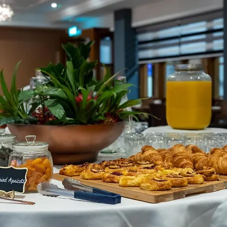 Weetwood Hall Estate Szálloda