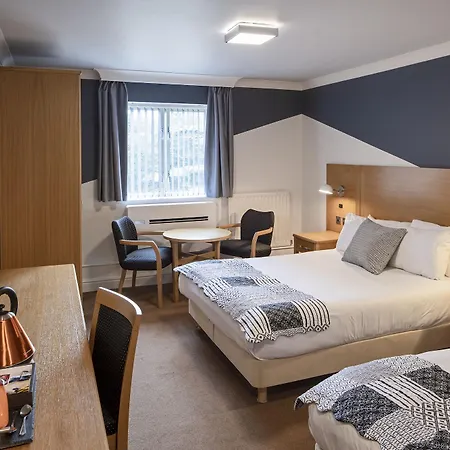 Weetwood Hall Estate 4*