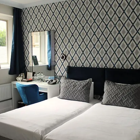 Weetwood Hall Estate 4*