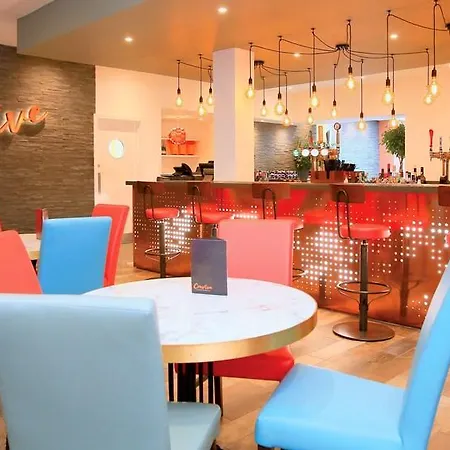 Weetwood Hall Estate Leeds (West Yorkshire)