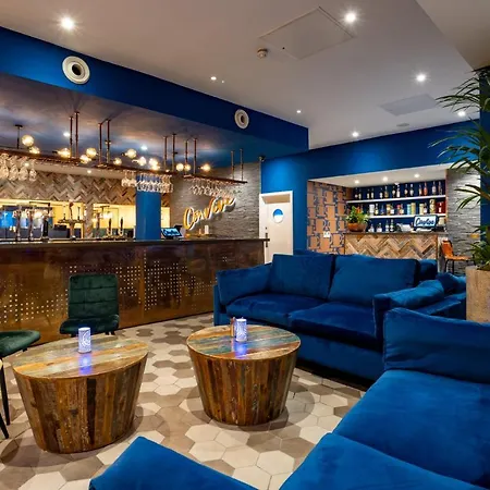 Hotell Weetwood Hall Estate 4*