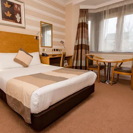 Weetwood Hall Estate Hotell