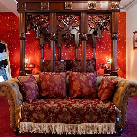 Weetwood Hall Estate 4*