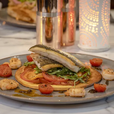 Hotell Weetwood Hall Estate 4*