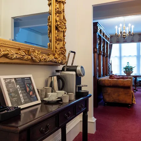 Hotell Weetwood Hall Estate