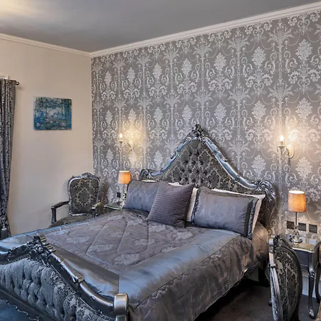 Weetwood Hall Estate 4* Leeds (West Yorkshire)