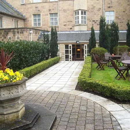 Weetwood Hall Estate Leeds (West Yorkshire)