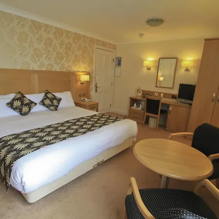 Weetwood Hall Estate Hotel 4*