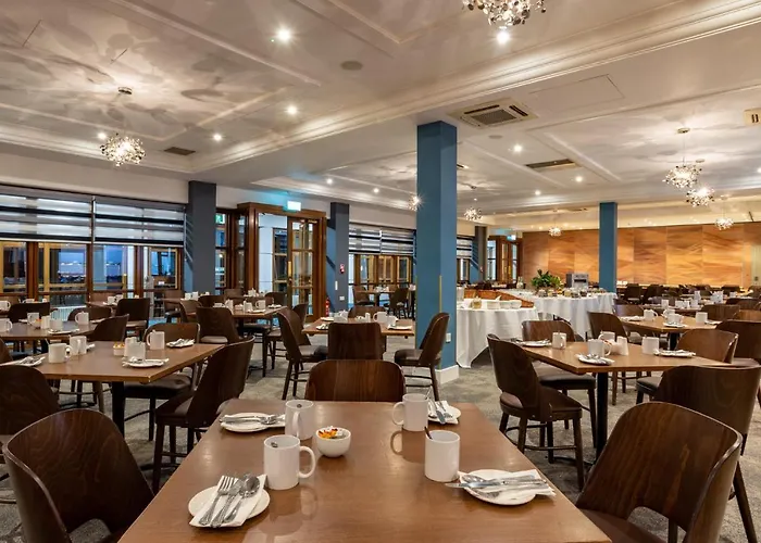 Weetwood Hall Estate 4* Лидс