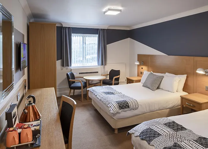 Weetwood Hall Estate 4*