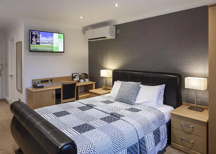 Weetwood Hall Estate Leeds (West Yorkshire)