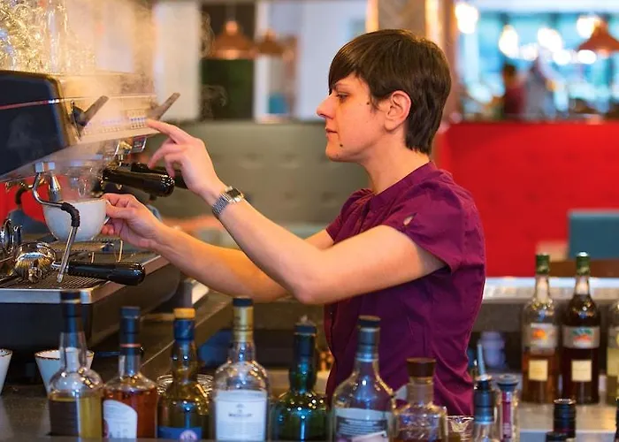 Weetwood Hall Estate Лидс