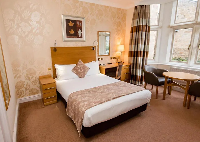 Weetwood Hall Estate ليدز