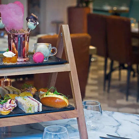 Weetwood Hall Estate 4* Leeds (West Yorkshire)