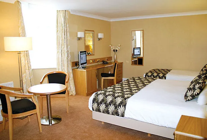 Weetwood Hall Estate 4*