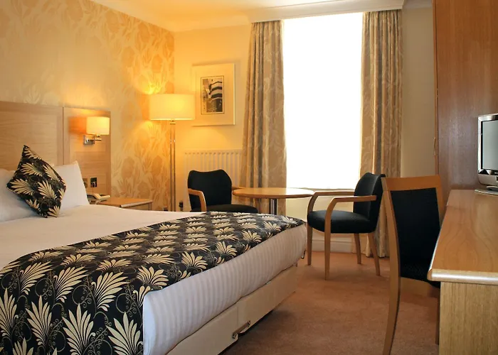 Weetwood Hall Estate 4*