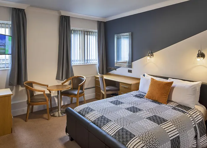 Weetwood Hall Estate 4*